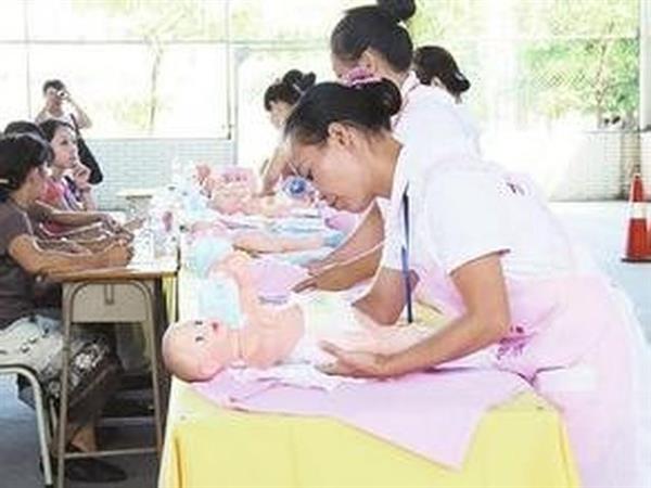 在菏澤市東華職業培訓學校學習家政護理專業靠譜嗎？
