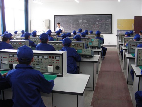中國洛陽一拖技師學院有哪些優勢？