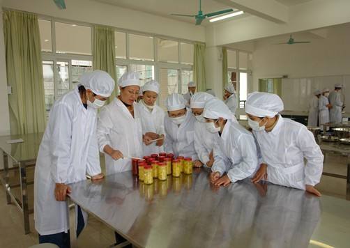 山東藍海職業學校食品加工技術專業教師水平如何？